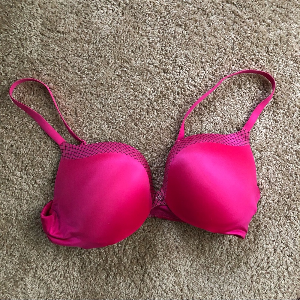 Victoria's Secrets Women’s Padded push up Bra hot pink Fushia 36C initials